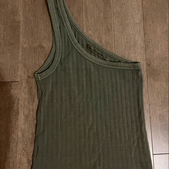 Army green one shoulder top - Picture 2 of 3